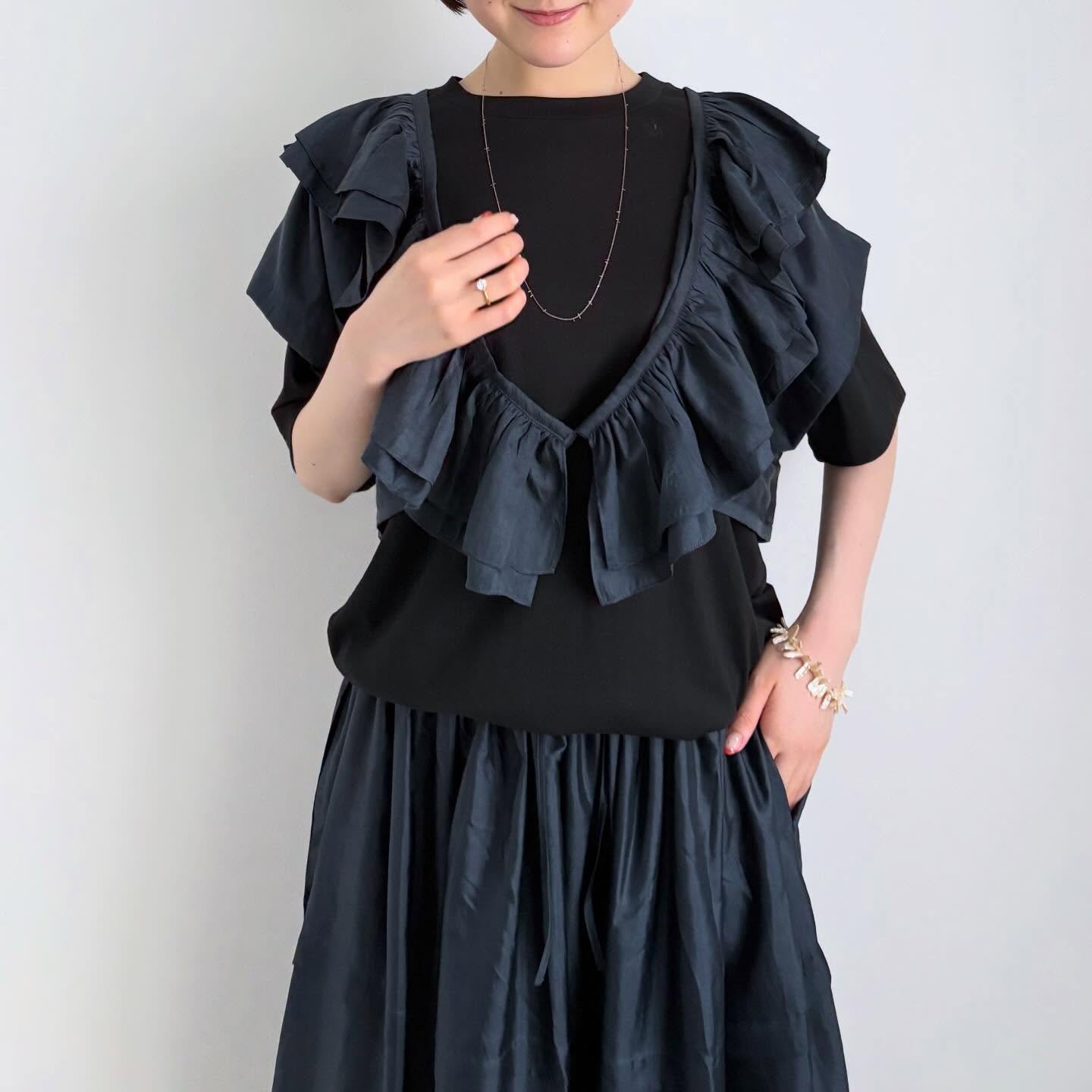 BUNON / Frill Gilet ブノンジレ BUNON／Khadi Silk Frill Gilet – Arthur Fashion World